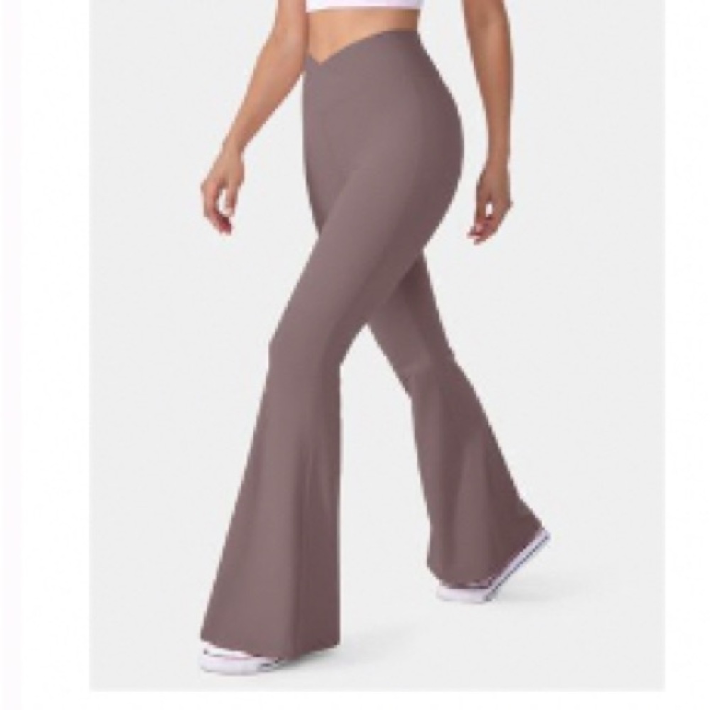 Halara Crossover High Waisted Back Pocket Super Flare Leggings